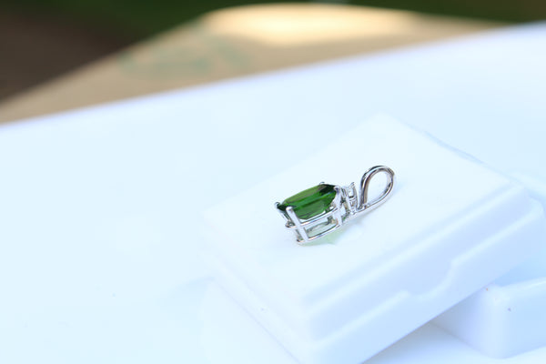 Chrome Diopside Pendant set in 14kt White Gold with Diamond Accent - Amazon Imports, Inc. - Fine Quality Gemstones and Jewelry Since 1978