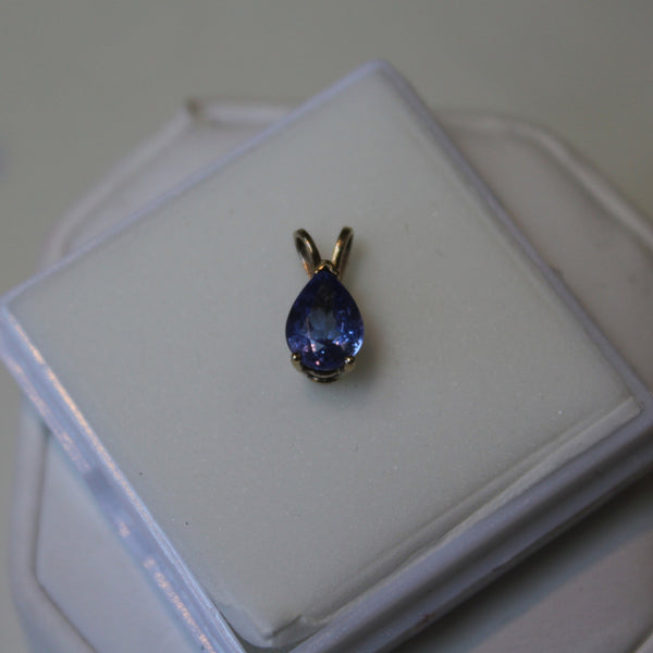 Tanzanite Pendant in 14 Kt. White Gold
